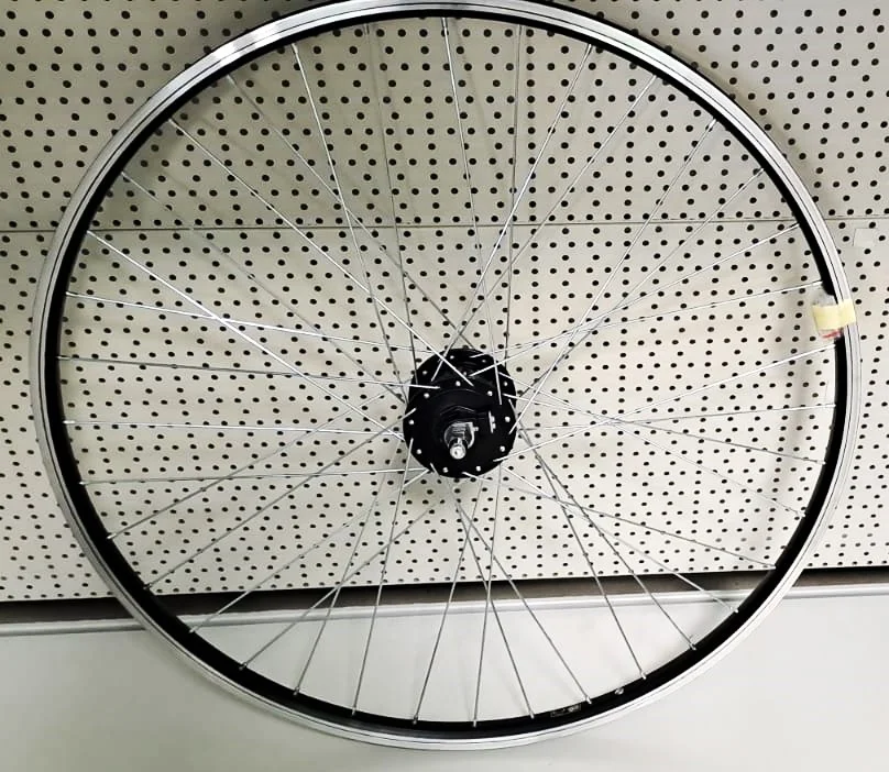 Front ring 28 '' with Dinamo Shimano Nexus