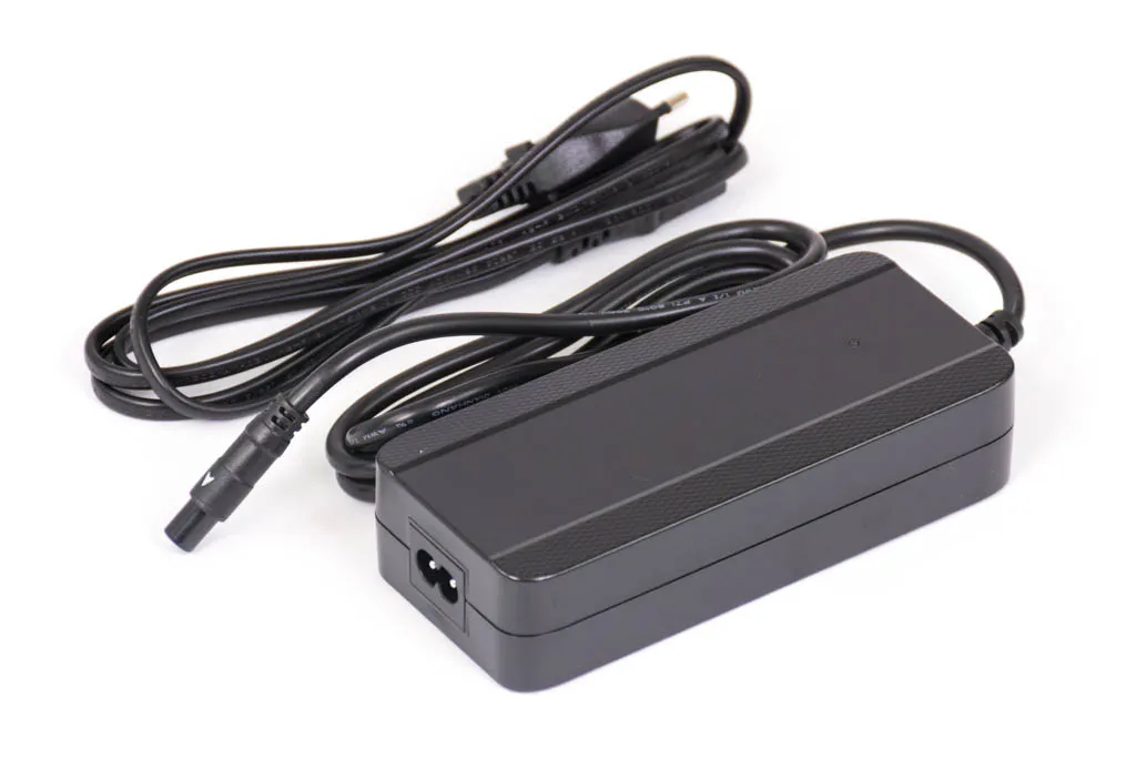 Polnilec za 36V baterijo ECONO / 2A 4-pin UART