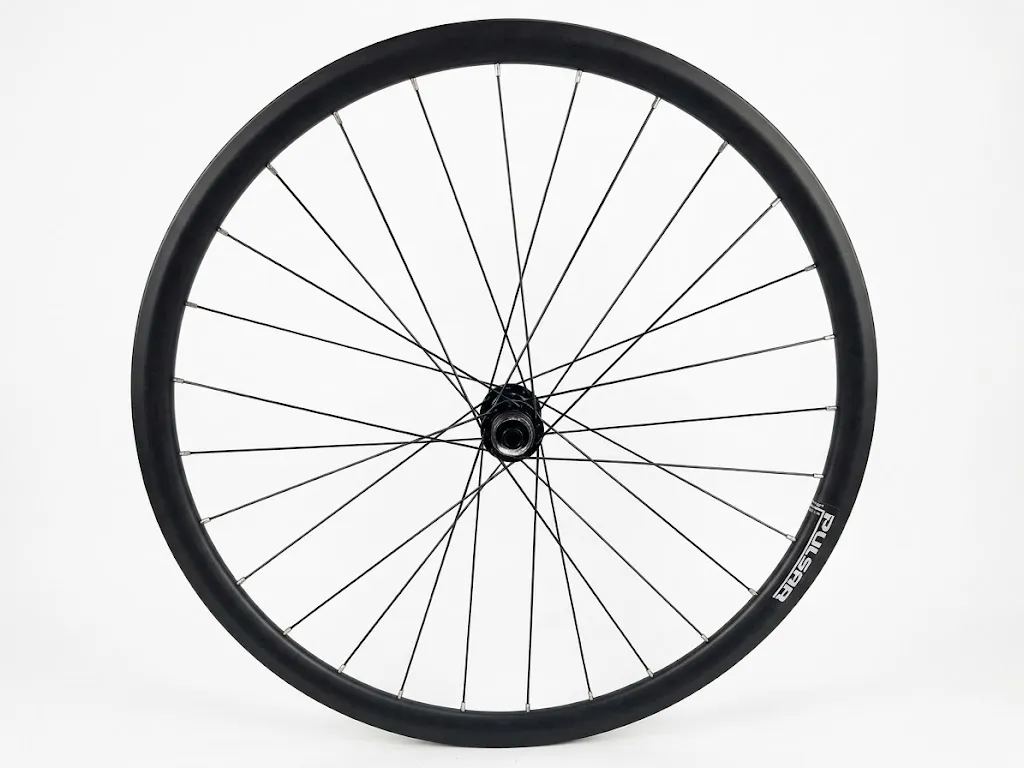 Sprednji obročnik 28'' PULSAR Boost H:30mm ETRTO: 662x19C 12x100 IS 14G/28H/center lock/black