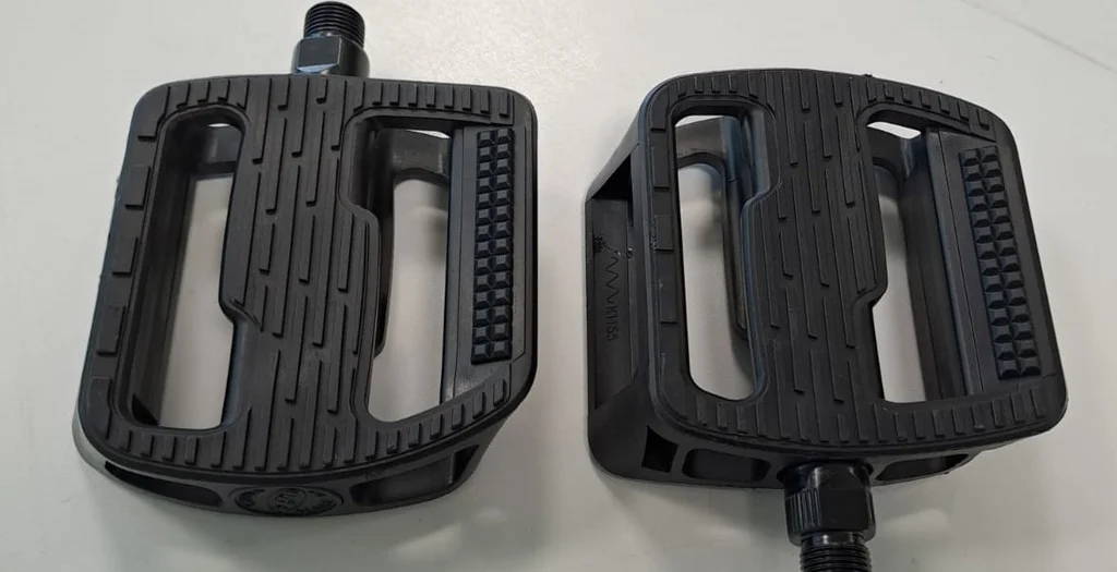 Pedals 468 NERO C/CATARIN C/SFERE
