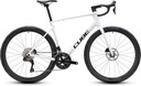 Cestno kolo CUBE Attain C:62 SLX metallicwhite´n´black 2027