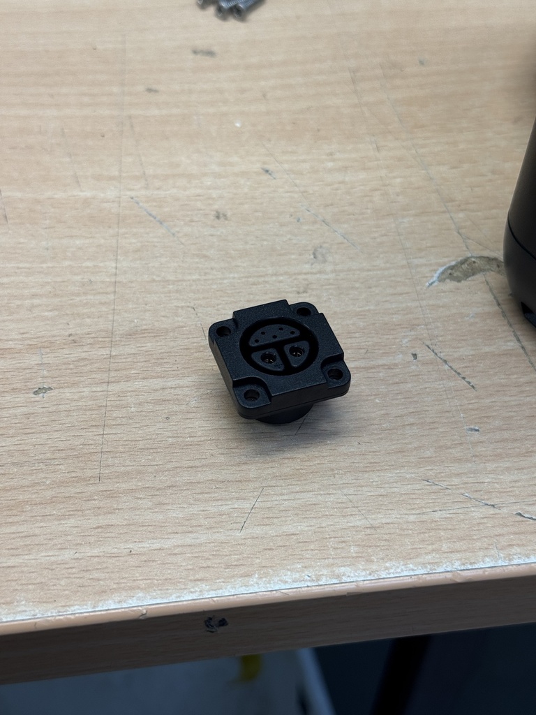 7P female port higo with cover