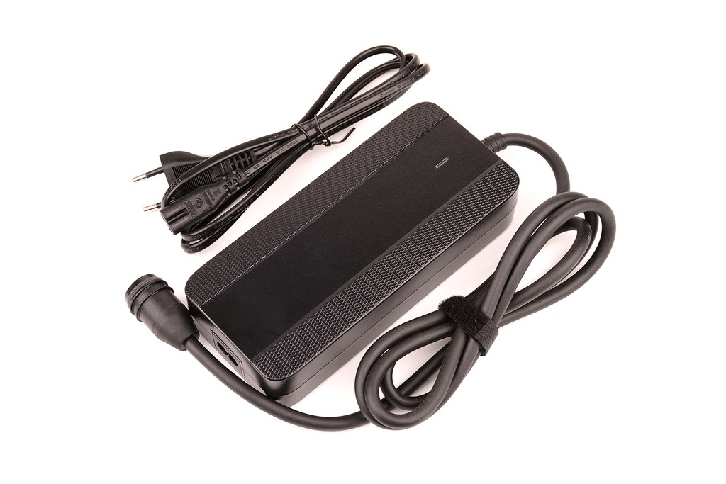 Charger for 36V battery / 4 A Rosenberger