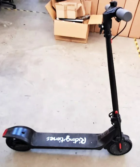 Electric scooter Riding Robot