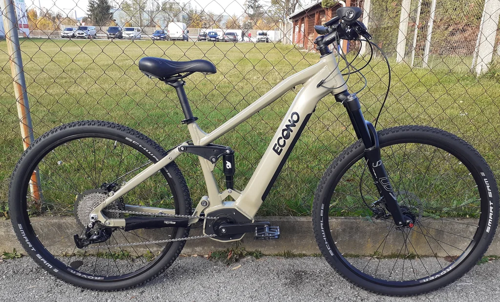 ECONO e-kolo Pantera CROS Motinova Volans + 2 2022 R_TESTNO