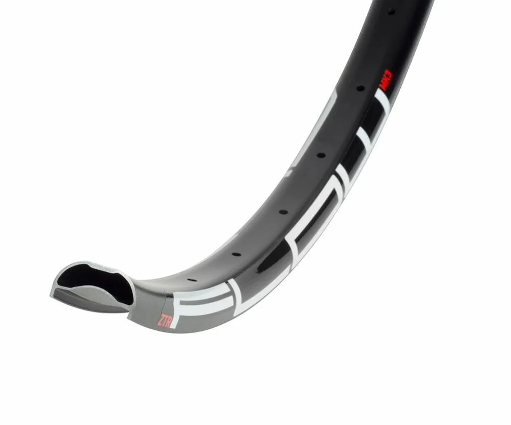 Stan's No Tubes Flow MK3 rim 32h