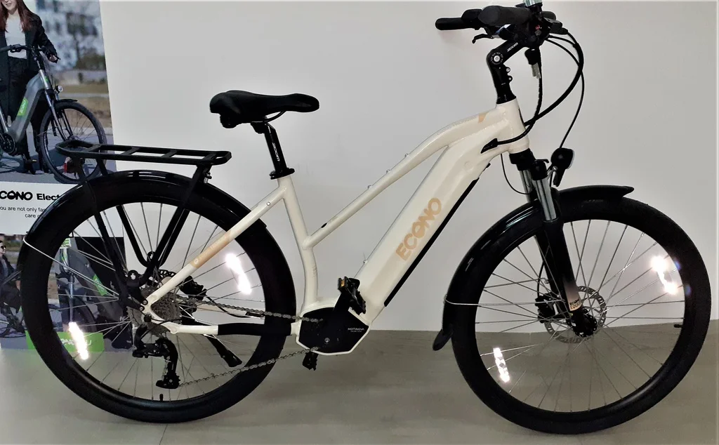 Električno kolo ECONO Equus TRK C4 Trapez Bela M 870wh TESTNO